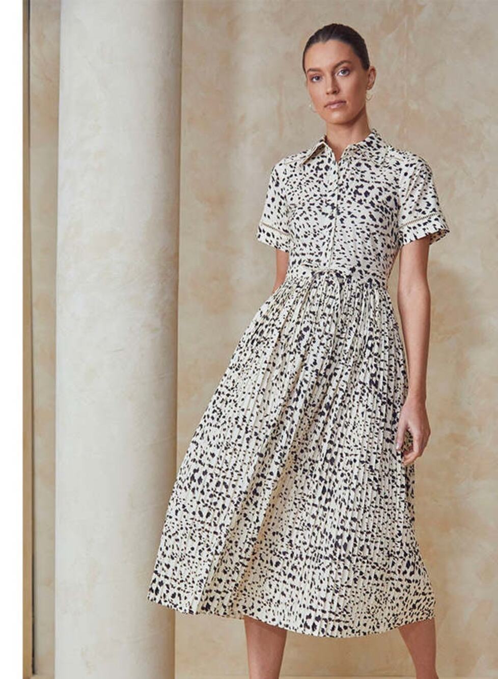 Hunter Bell Colby Animal Print Pleated Midi Shirt Dress Size 6 NWT